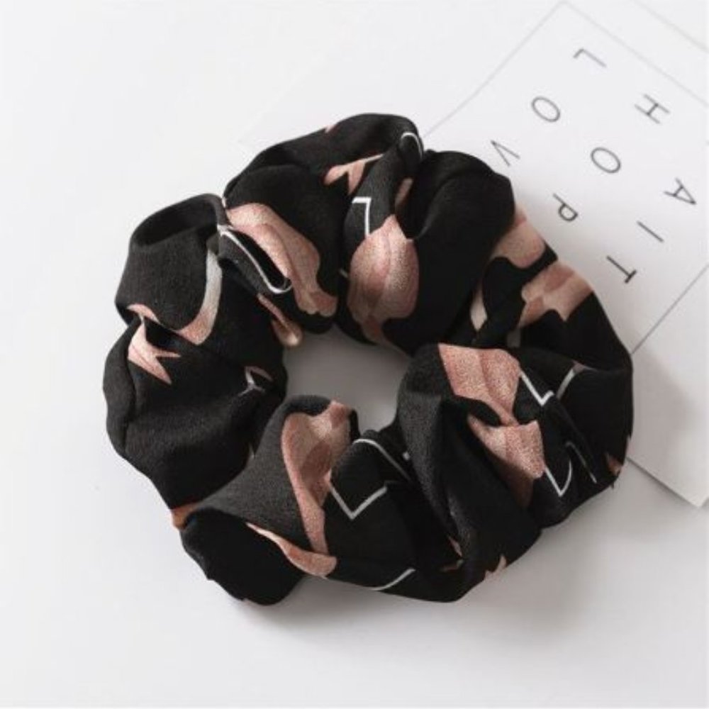 4pc Flamingo Hair Scrunchie Set - Picture 3 of 4